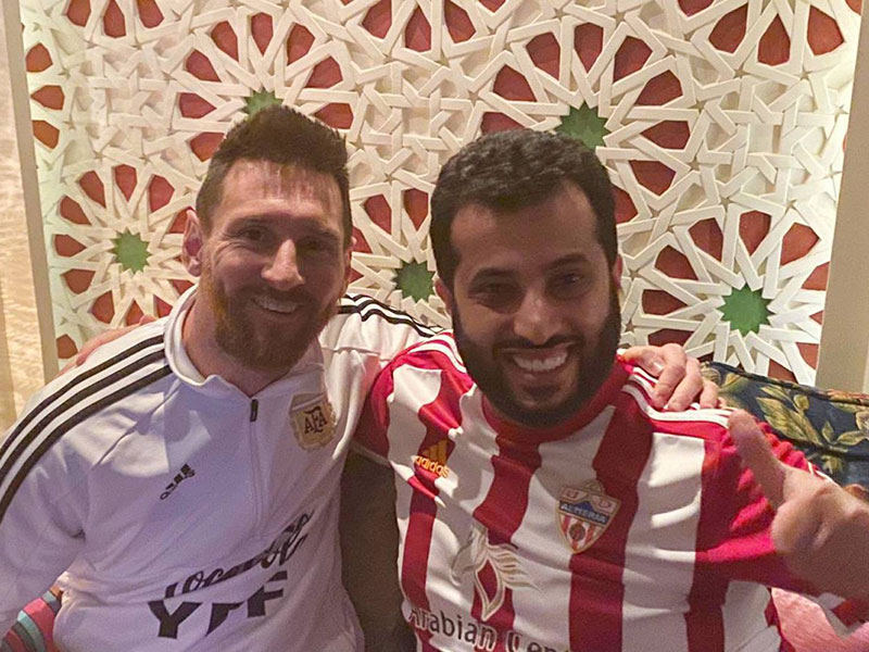 تركي آل الشيخ يستقبل النجم ميسي